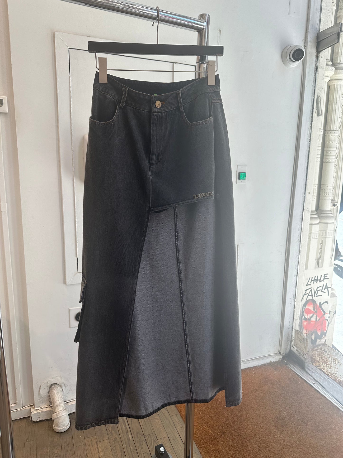 Dear Alien side opening skirt
