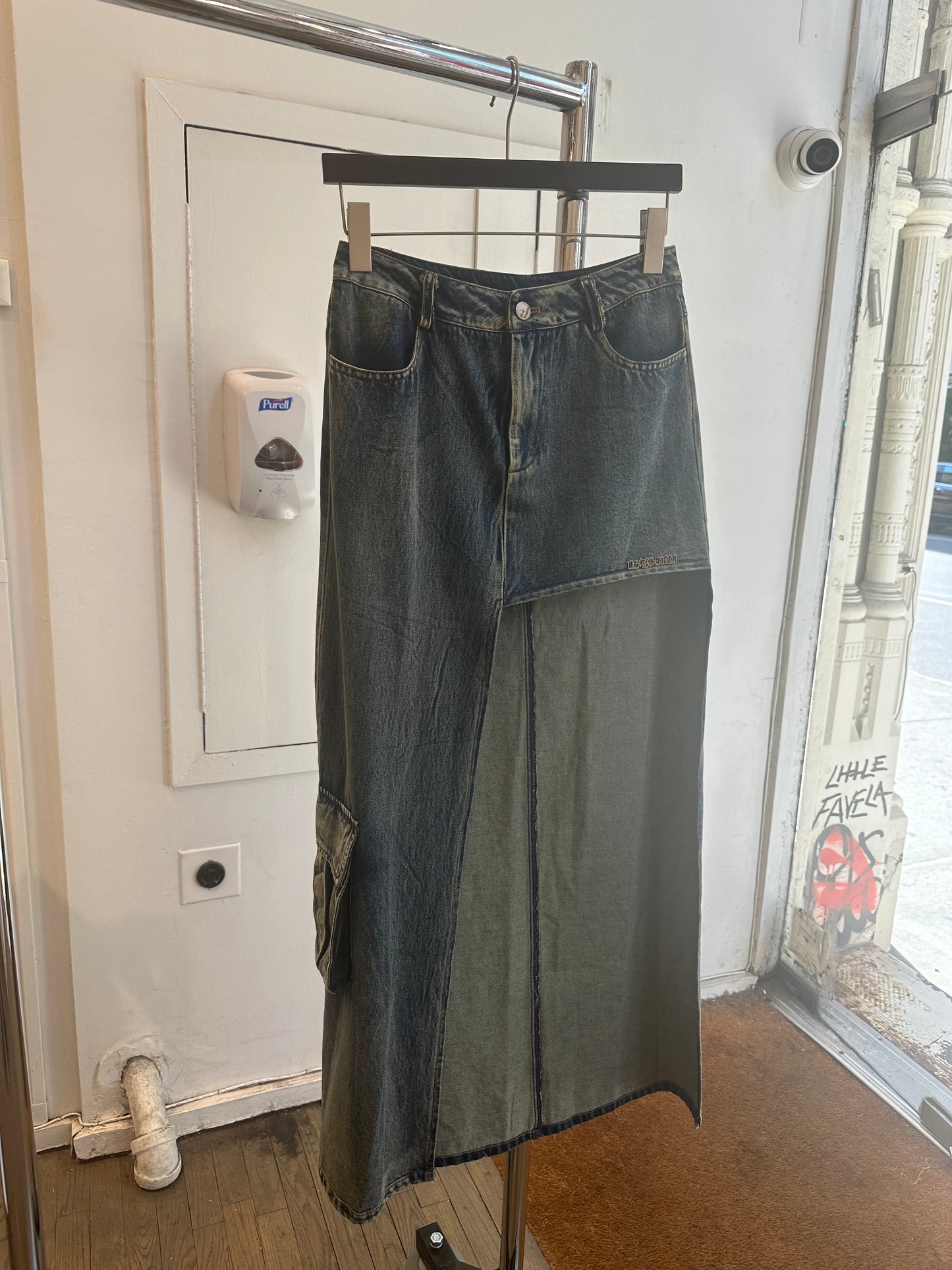 Dear Alien side opening skirt